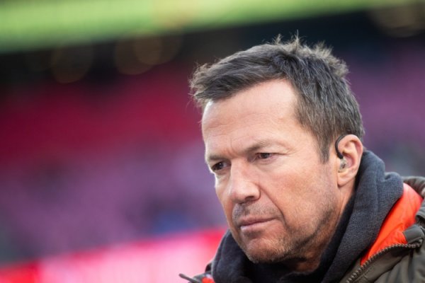 马特乌斯：凯恩得分  前有明显违例  ，VAR至少应该介入检查