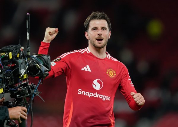 遇到身体上的小问题！跟队记者：马奎尔和芒特24小时内接受评估