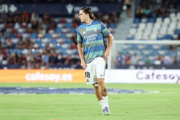 爆射世界波！卡雷拉斯斩获皇马生涯首粒得分