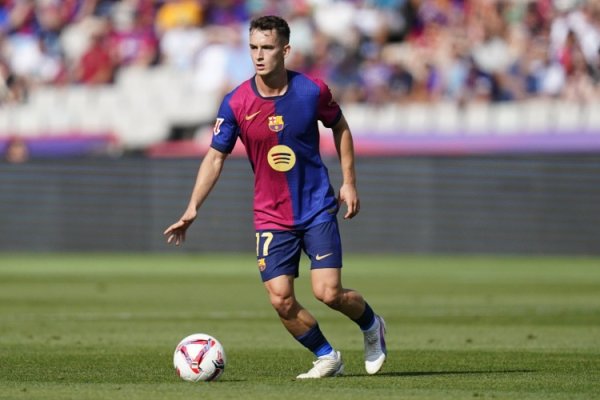 世体：卡萨多周五现身巴萨体育城，他正努力复健    争取出战毕巴